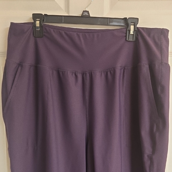 ✨️ Old Navy Powersoft Purple Joggers - Picture 2 of 4